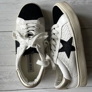 Steve Madden Star Sneakers